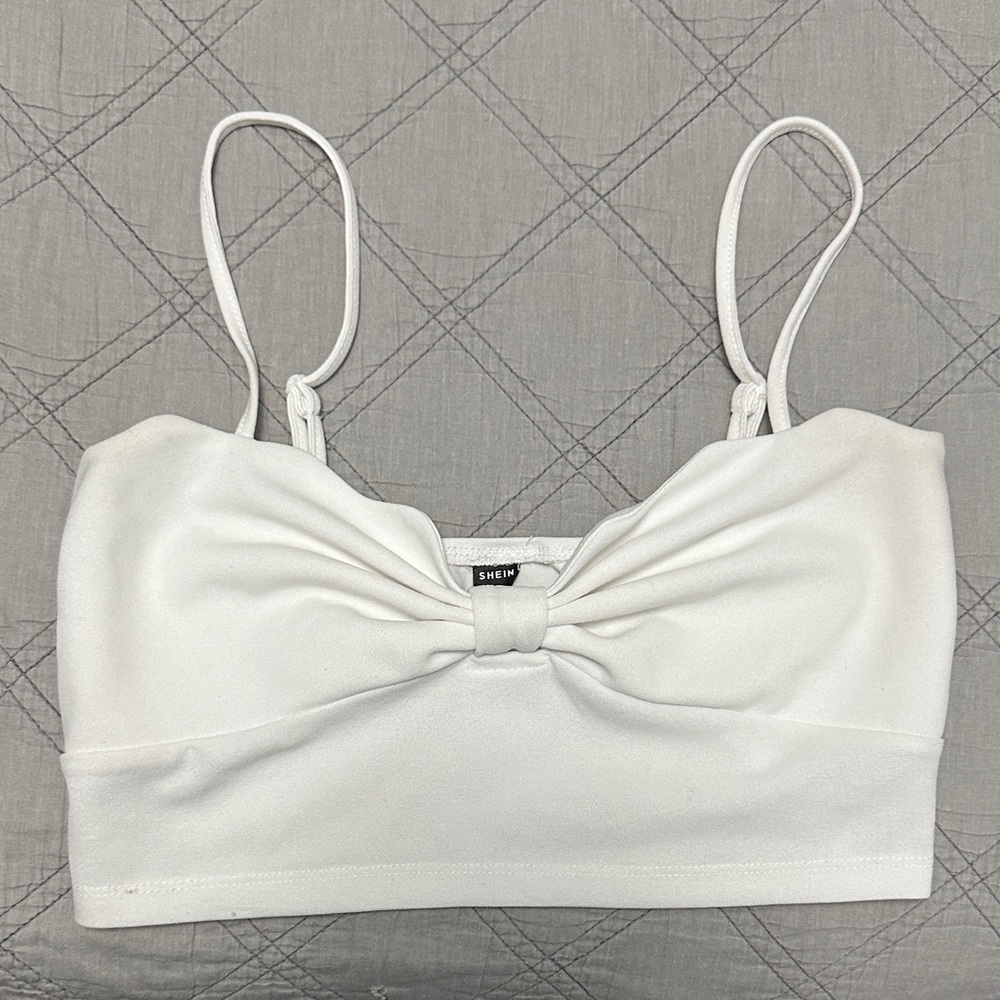 SHEIN White Cropped Top with Bow Accent